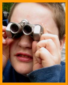 Young Boy looking Through Binoculars
Kleiner junge mit fernglas
Jeune garcon avec des jumelles.
Chico con  binoculares.
Chico con prismaticos.
Pojke med kikare.
Raazzo con il binocolo.
Jongen met verrekijker.
Gutt med kikkert.
Chlopiec z lornetka.
Chlapec s dalekohled.
Dreng med kikkert.
Fiu tavcsovel.
Poika kiikarin kanssa.
Menino com binoculos.
Zens ar binokli.
Berniukas so ziuronu.
6x15 binoculars.
6x15 jumelles.
6x15 fernglas.