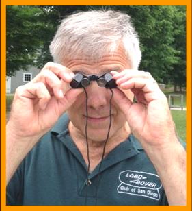 Man observing with binoculars.
Mann beobachtet mit einem fernglas.
Homme observant avec des jumelles.
Hombre observando con binoculares.
Man observerar med kikare.
L'uomo osserva con il binocolo.
Man anvander sin kikare.
Man die zijn verrekijker gebruikt.
Durbununu kullananadam
Enber hasznalja a tavcosvert
Mezczyzna uzywajacy lornetki.
Mand, de bruger sin kikkert.
Mies kiikareillaan.
Muz pomoci sveho dalekohledu. 