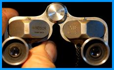 Windsor 7x18 binoculars.
Windsor 7x18 jumelles.
Windsor 7x18 fernglas.