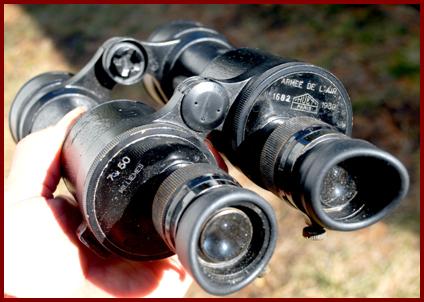 WWII 1939 Huet 7x50 binoculars Air Force military binoculars.
1939 jumelles militares de l'armee de lair francasise.
1939 Huet 7x50 Militarferglas de franzosischen Luftwaffe.
1939 Huet 7x50 Prismaticos militares de la fuerza aerea francesa.
1939 Huet 7x50 Franska flygvapnets militarkikare.
1939 Huet 7x50 Prismaticos militares de la fuerza aerea francesa.
