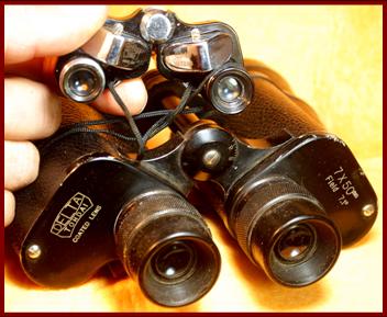 WWII beh Leitz military 7x50 German Navy Kriegsmarine binoculars.
beh Leitz 7x50 jumelles militaires de la marine allemande.
beh Leitz 7x50 militarfernglas der Deutsche Marine Kriegsmarine.
beh Leitz 7x50 Tyska flottan marinmodell militar kikare.
beh Leitz 7x50 binoculares militares de la armada Alemana.
     