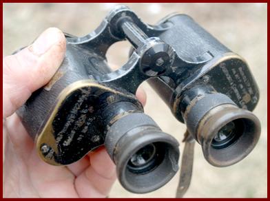 1916 WWI British 6x30 military binoculars No 2 MK II Sherwood & Company London.
1916 6x30 jumelles militares de l'armee Britannique No 2 Mk II Sherwood Londres.
1916 6x30 militarfernglas der Britischen Armee No 2 Mk II Sherwood 7 Co London
1916 6x30 binoculares militares del ejercito Britanico No 2 Mk II Sherwood & Co 
1916 6x30 Brittisk arme militar kikare No 2 Mk II Sherwood & Co London 
1916 6x30 binocolo militare dell'esercito Britannico No 2 Mk II Sherwood & Co.
1916 6x30 Britse militaire verrekijker No 2 Mk II Sherwoos & Co. London                       