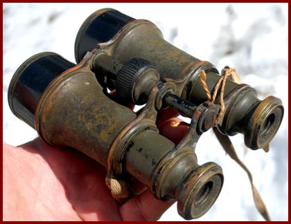 Australian WWI Military Binoculars Mk B Spl 4.
Jumelles de l'airmee Australienne.
Fernglas de australischen armee.
Binocolo dell'esercito australiano.
Australische leger verrekijker.
Australisk arme kikare.
Binoculares del ejercito australiano.
Australisk haer kikkert.
Prismaticos del ejercito australiano. 