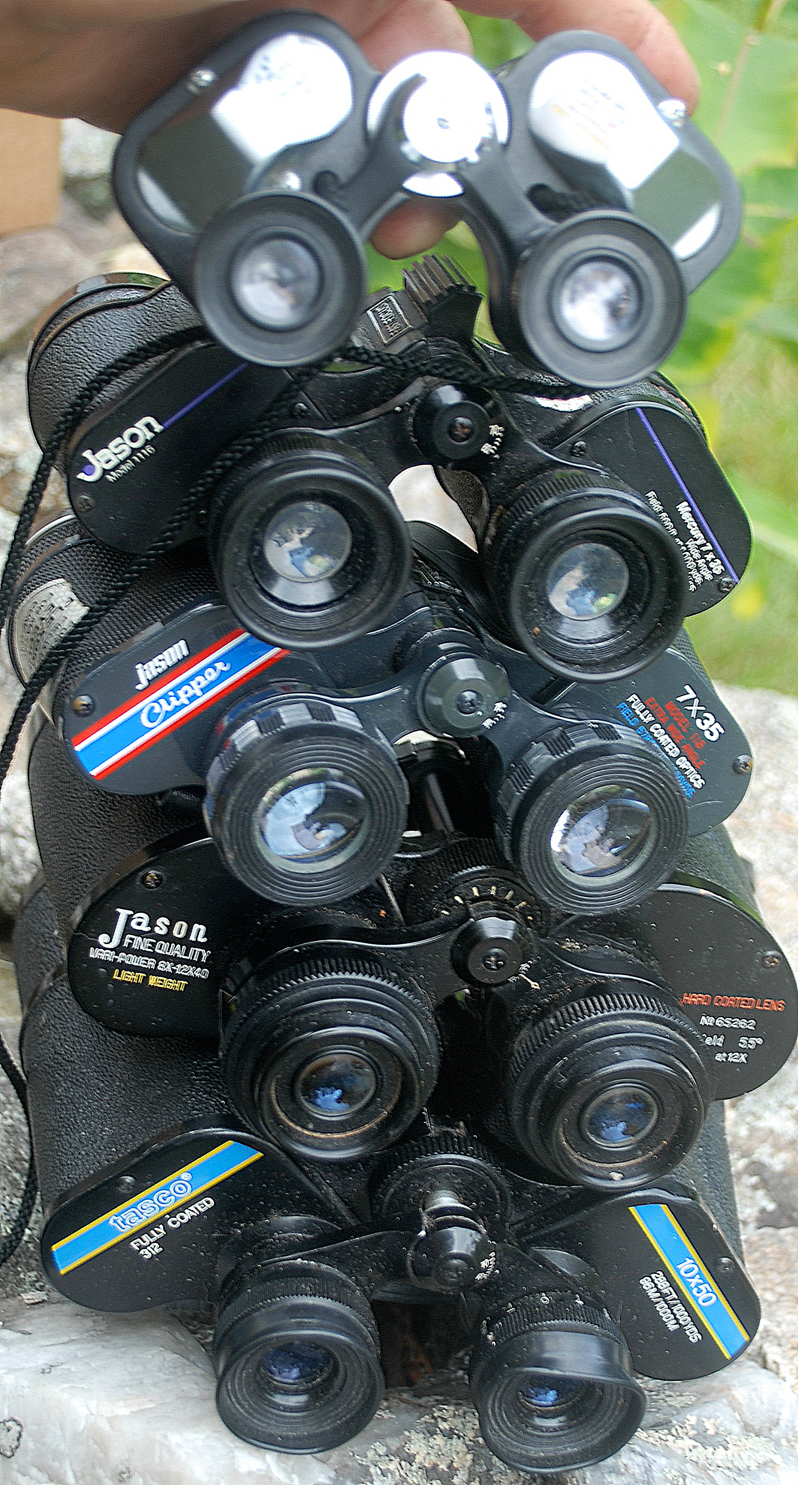 WWII Hungarian Latcso 6x30 Military Binoculars.
6x30 Binoculares Militares Hungaros Latcso.
Ungarisches Latcso 6x30 Militarfernglas.
Jumelles Militaires Hongroises Latcso 6x30.
Latcso 6x30 miliiitaire verrekijker.
Latsco 6x30 binocolo militare.
Latsco 6x30 militar kikare.
Latsco 6x30 prismaticos militare.
