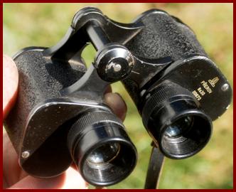 Czech Optikotechna Prerov 8x30 military binoculars
Optikotechna Prerov 8x30 jumelles milkitares.
Optiikotechna Prerov 8x30 militarfernglas
Optikotechna Prerov 8x30 binoculares militares.
Optikotechna Prerov 8x30 militar kikare.
Optikotechna Perov 8x30 binocolo militare.
Optikotechna Perov 8x30 militaire verrekijker.