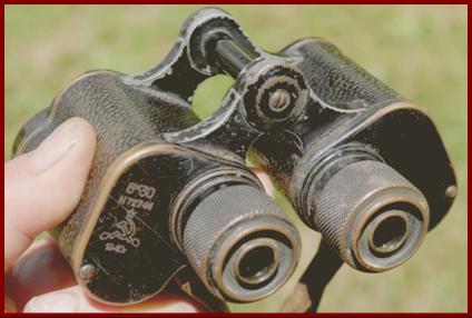 1940 WWII NPZ Russian Army Military 6x30 binoculars.
1940 Jumelles militaires de l'armee Russe 6x30 NPZ.
1940 militarisches fernglas Russischen armee 6x30 NPZ.
1940 Russische leger militaire verrekijker 6x30 NPZ.
1940 binocolo militaire dell'esercito Russo 6x30 NPZ 
1940 binoculares militares del ejercito Ruso 6x30 NPZ
1940 Ryska armens militara kikare 6x30 NPZ.