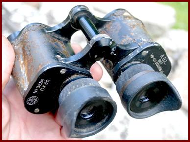 1951 A.B.L Belgian Army O.I.P. 6x30 military binoculars.
1951 A.B.L. O.I.P 6x30 jumelles militaires de l'armee Belge.
1951 A.B.L. O.I.P. 6x30 militarfernglas der Belgischen Armee.
1951 A.B.L. O.I.P. 6x30 binocolo militare dell'ecercito Belga.
1951 A.B.L. O.I.P. 6x30 militaire verrekijker van het Belgische leger.
1951 A.B.L. O.I.P. 6x30 binoculares militares del ejercito Belga.
1951 A.B.L. O.I.P. 6x30 Belgiska armens militara kikare. 