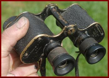 I.O.F. Indian Ordinance Factory Indian Army No.2 Mk.II military binoculars.
I.O.F. Indian Ordnance Factory No.2 Mk.II jumelles milirtaires de l'arnee Indienne.
I.O.F. Indian Ordnance Factory No.2 Mk.II militarfernglas der Indischen armee.
I.O.F Indian Ordnance Factory No. 2 mk. II binoculares militares del ejercito Indio.
I.O.F. Indian Ordnance Factory No.2 Mk. II Indiska armens militara kikare.
I.O.F. Indian Ordnance Factory No. 2 Mk. II binocolo militare dell'esercito Indiano.
I.O.F. Indian Ordnance Factory No.2 Mk. II militaire verrekijker van het Indiase leger
I.O.F. Indian Ordnance Factory No.2 Mk.II den Indiske haerens militaere kikkert.
I.O.F. Indian Ordnance Factory No.2 Mk.II lornetka wojskowa armii Indyjskiej.
I.O.F. Indian Ordnance Factory No.2 Mk.II Indicka armada vojenske dalekohledy.
I.O.F. Indian Ordnance Factory No.2 Mk.II den indiske haers militaere kikkert.
I.O.F. Indian Ordnance Factory No.2 Mk. II Indiai hadsereg katonai tavcsovei.
I.O.F. Indian Ordnance Factory No. 2 Mk.II Intian armeijan kiikarit.
I.O.F. Indian Ordnance Factory No.2 Mk. II binoculos militares do exercito Indiano
I.O.F. Indian Ordnance Factory No.2 Mk.II Indijas armijas militaraisbbinoklis.
I.O.F. Indian Ordnance Factory No.2 Mk.II Indijos armijos kariniai ziuronai.
