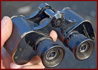 Hunsicker & Alexis  MG Ministre de Guerre French army military binoculars.
Hunsicker & Alexis MG Ministre de Guerre militarfernglas de Franzosischen armee.
Hunsicker & Alexis MG Ministre de Guerre jumelles militares de l'armee de Francaise.
Hunsicker & Alexis MG Ministre de Guerre prismaticos militares de la Francesa.
Hunsicker & Alexis MG Ministre de Guerre Franska armens militara kikare.
Hunsicker & Alexis MG Ministre de Guerre Prismaticos militares del ejercito  Frances.
Hunsicker & Alexis MG Ministre de Guerre binocolo militare ell'esercito francese.
Hunsicker & Alexis MG Ministre de Guerre Franse keger militaire verrekijker.
Hunsicker & Alexis MG Ministre de Guerre den Franske haerens militaere kikkert.
Hunsicker & Alexis MG Ministre de Guerre lornetka wojskowa armil Francuskiej.
Hunsicker & Alexis Ministre de Guerre vojensky dalekohled Francouzske armady.
Hunsicker & Alexis MG Ministre de Guerre a Franscia hadsereg katonal tavcsovel.
Hunsicker & Alexis MG Ministre de Guerre ranskan armeijan kiikarit.
Hunsicker & Alexis MG Ministre de Guerre binoculos militares do exercito Frances.
Hunsicker & Alexis MG Ministre de Guerre Francijas armijas militarais binoklis.
Hunsicker & Alexis MC Ministre de Guerre Prancuzijos armijos karinial ziuronal. 