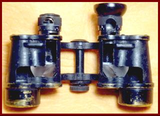 Carl Zeiss 8x24 military binoculars cut away or sectioned as training binoculoars.
Jumelles militaires Carl Zeiss 8x24 decoupees ou sectionnees comme jumelles d'entrainement.
Zeiss 8x24 militarfernglas als trainingsfernglas weggeschnitten oder geschnitten.
Binocolo militare Carl Zeiss 8x24 tagliato via o sesezionato come binocolo da addestramento.
Zeiss 8x militaire verrekijker weggesneden of doorsneden als trainings verrekijker.
Los binoculares militares Carl Zeiss 8x24 cortados o seccionados como binoculares de entrenamiento.
Zeiss militaere kikkert kuttet bort beller seksjonert trenings kikkert.

