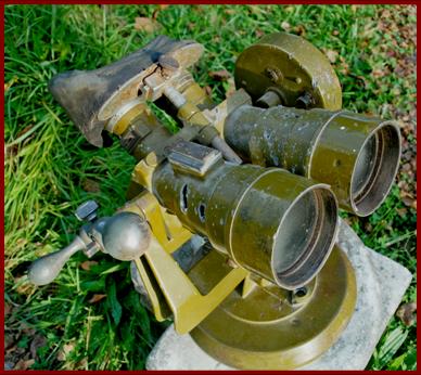 War Damaged Russian 10x80 Military Binoculars from Iraq
La guerre a endommage des jumilles 10x80 militaires Russes en Iraq.
Krieg beschadigte Russische 10x80 militarfernglaser aus dem Irak. 
Binoculares militares Rusos 10x80 danados por la guerra desde Irak.
Prismaticos militares Rusos 10x80 danados por la guerra desde Irak.
Krigsskadade Ryska 10x80 militarkikare fran Iraq.
Binocoli militari Russi 10x80 danneggiati dallaguerra dall'Irak.
Russische militaire 10x80 verrekijker beschadigd door de oorlog vanuit Irak.
Russiske 10x80 militaerkikkerter skadet av krigen fra Irak.
Rosyjska 10x80 lornetka wojskowa uszkodzona wojna z Itraku.
Rusky 10x80 vojensky dalekohled poskozeny valkou z Iraku.
Russisk 10x80 militaerkikkert beskadiget af krigen fra Irak.
A haboru altal megrongalt orosz 10x80 katonai tavcsovek Irakbol.
Irakin sodan vahingoittamat venalaiset 10x80 sotilaskikkarit.
10x80 binoculos militares Russos danificados pela guerra do Iraque.
Kara bojatie Krievijas militarie 10x80 binokji no Irakas.
Rusijos kariniai 10x80 ziuronai karo pazeisti is Irako.

