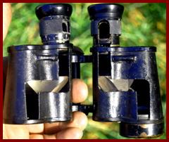 Carl Zeiss 6x30 military binoculars cut away or sectioned as training binoculars.
Jumelles militares Zeiss 6x30 decoupees ou sectionees comme jumelles d'nttrainement.
Carl Zeiss 6x30 militarfernglas als trainingsfernglas weggeschnitten oder geschnitten.
Binocolo militare Carl Zeiss 6x30 tagliato via o sezionato come binocolo da addestramento.
Carl Zeiss 6x militare verrekijker weggesneden of doorsneden als trainings verrekijker.
Los binoculares militares Carl Zeiss 6x30 cortados o seccionados como binoculares de entrenamiento.
Carl Zeiss 6x30 militara kikare skars bort eller sektioneras som traningskikare.
Carl Zeiss militaere kikkert bort eller seksjonert so trenings kikkert.