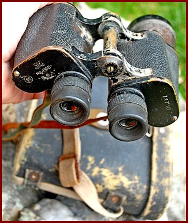 WWII Japanese military binoculars
WWII Japanese navy binoculars.
Toko Tokyo Kogaku 7x 7.1 Japanese navy binoculars.WWII.
Toko Toklo Kogaku 7x7.1 jumelles militaires de la marine Japonaise
Toko Tokyo Kogaku 7x7.1 Japanisches Marine-militarfernglas.
Toko Tokyo Kogaku 7x7.1 prismaticos militares de la Armada Japonesa.
Toko Tokyo Kogaku 7x7.1 binoculares militares de la Armada Japonesa.
Toko Tokyo Kogaku 7x7.1 Japanska flottans militara kikare.
Toko Tokyo Kogaku 7x7.1 binocolo militaire della Marina Giapponese.
Toko Tokyo Kogaku 7x7.1 Japanse marine militaire verrekijker.
Toko Tokyo Kogaku 7x7.1 Japansk marine militaere kikkert.
Toko Tokyo Kogaku 7x7.1 lornetka wojskowa Marynarki Wojemmej Japomii.
Toku Tokyo Kogaku 7x7.1 vojensky dalekohled Japonskeho namornictva.
Toko Tokyo Kogaku 7x7.1 Japan haditengereszet katonai tavcso.
Toko Tokyo Kogaku 7x7.1 Japanin laivaston sotilaskiikarit.
Toko Tokyo Kogaku 7x7.1 binoculos militares sa Marinha Japonesa.
Toko Tokyo Kogaku 7x7.1 Japanas navy militarie binokli.
Toko Tokyo Kogaku 7x7.1 Japonijos karinio juru laivyno kariniai ziuronai.