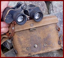 WWII Japanese army binoculars.
WWII Japanese military binoculars.
Japanese army 6 x 9.3 military binoculars.
Jumelles 6 x 9.3 militares de l'armee Japonaise.
6 x 9.3 militarfernglaser de Japanischen armee.
Binoculares 6 x 9.3 militares del ejercito japones.
Prismaticos 6 x 9.3 militares del ejercito Japones.
Japanska armens militara kikare 6 s 9.3.
Binocolo 6 x 9.3 militare dell'esercito Giapponese.
Militaire 6 x 9.3 verrekijker van het Japanse leger.
Japansk haer militaer 6 x 9.3 kikkert.
Lornetka 6 x 9.3 wojskowa armii Japonskiej.
Vojenske dalekohledy 6 x 9.3 Japonske armady.
Japansk haer militaer kikkert 6 x 9.3.
Japan hadsereg katonai tavcsovei 6 x 93..
Japanin armeijan armeijan kiikarit 6 x 9.3..
Binoculos 6 x 9.3 militares do exercito Japones.
Japanas armijas militarais binoklis 6 x 9.3.
Japonijos armijos kariniai ziuronai 6 x 9.3.