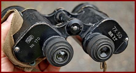 WWII  Japanese military binoculars.
WWII Japanese navy binoculars.
Suzuko Japanese navy 7x50 military binoculars.
Suzuko jumelles militaires 7x50 de la marine Japonaise.
Suzuko Japanisches Marine militarfernglas 7x50.
Suzuko prismaticos.militares 7x50 de la Armada Japones.
Suzuko binoculares militares 7x50 de la armada Japones.
Suzuko Japanska flottans 7x50 militara kikare.
Suzuko binocolo militare 7x50 della marina Giapponese.
Suzuko Japanse marine 7x50 militaire verrekijker.
Suzuko Japansk marine 7x50 militaere kikkert.
Suzuko lornetka wojskowa 7x50 marynarki Wojennej Japonil.
Suzuko vojensky dalekohled Japonskeho namornictva 7x50.
Suzuko den Japanske flade 7x50 militaer kikkert.
Suzuko Japan haditengereszet 7x50 katonai tavcso.
Suzuko Japanin laivaston 7x50 sotilaskikarit.
Suzuko binoculos militares 7x50 da narinha Japonesa.
Suzuko Japanas navy 7x50 militarie binokji.
Suzuko Japonijos karinio juru laivyno 7x50 kariniai ziuronai.
日本軍用望遠鏡。
Ιαπωνικά στρατιωτικά κιάλια.
משקפת צבאית יפנית.
जापानी सैन्य दूरबीन।
日本の軍用双眼鏡。
일본 군용 쌍안경.
دوربین دوچشمی نظامی ژاپنی.
جاپانی فوجی دوربین۔
กล้องส่องทางไกลของทหารญี่ปุ่น
Ống nh�m qu�n sự Nhật Bản.

