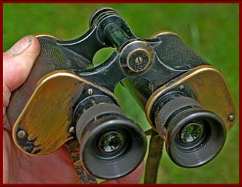 1927 Podolsk Russian Army 6x30 military binoculars.
1927 Podolsk jumelles militaires 6x30 de l'armee russe.
1927 Podolsk militarfernglas 6x30 der Russischen armee.
1927 Podolsk binoculares militares 6x30 del ejercito Ruso.
1927 Podolk ryska armens 6x30 militara kikare.
1927 Podolsk Russische leger militaire 6x30 verrekijker.
1927 Podolsk 6x30 militaere kikkert.
1927 Podolsk 6x30 lornetka wojskowa armii rosyjskiej.
1927 Podolsk vojensky6x30  dalekohled ruske armady.
1927 Podolsk Russiske haer 6x30 militaer kikkert.
1927 Podolsk Orosz hadsereg  6x30 katonai tavcsovek.
1927 Podolsk venajan armeijan sotilaskiikarit 6x30.
1927 Podolsk 6x30 lornetka wojskowa armii Rosyjskiej.
1927 Podolsk Krievijas armijas 6x30 militarais binoklis.
1927 Podolsk Rusijos armijos kariniai ziurona 6x30i.