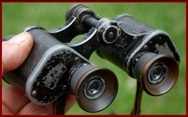 1917 Carl Zeiss Jena Dienstgas DF 8x24 German army military binoculars.
1917 Carl Zeiss Jena Dienstglas DF 8x24 Armee Allemande Jumelles militares.
1917 Carl Zeiss Jena Dienstglas DF 8x24 Bundwehr Militarfernglas.
1917 Carl Zeiss Jena Dienstglas DF 8x24 ejercito Aleman Binoculares militares.
1917 Carl Zeiss Jena Dienstglas DF 8x24 ejercito Aleman prismaticos militares.
1917 Carl Zeiss Jena Dienstglas DF 8x24 Tyska Armens Militara kikare.
1917 Carl Zeiss Jena Dienstglas DF 8x24 binocolo militare dell'escercito tedesco.
1917 Carl Zeiss Jena Dienstglas DF 8x24 militaire verrekijker van het Duitse leger.
1917 Carl Zeiss Jena Dienstglas DF 8x24 den tyske haerens militaere kikkert.
1917 Carl Zeiss Jena Dienstglas DF 8x24 lornetka wojensky armii niemieckie.
1917 Carl Zeiss Jena Dienstglas DF 8x24 vojensky dalekohled nemecke armady.
1917 Carl Zeiss Jena Dienstglas DF 8x24 den tyske haers militaere kikkert.
1917 Carl Zeiss Jena Dienstglas DF 8x24 a nemet hadsereg katonai tavcsovei.
1917 Carl Zeiss Jena Dienstglas DF 8x24 saksan armeijan sotilaskiikarit.
1917 Carl Zeiss Jena Dienstglas DF 8x24 binoculos militares do exercito alemao.
1917 Carl Zeiss Jena Dienstglas DF 8x24 vacijas armijas militarais binoklis.
1917 Carl Zeiss Jena Dienstglas DF 8x24 vokietijos aqrmijos kariniai ziuronai.
