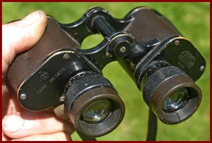 1938 E. Leitz 8x30 Turkish Army military binoculars.
1938 E. Leitz 8x30 jumelles militaires de l'armee Turke.
1938 E. Leitz 8x30 militarfernglas der Turkischen armee.
1938 E. Leitz 8x30 prismaticos militares del ejercito Turco.
1938 E. Leitz 8x30 binoculares militares del ejercito Turco.
1938 E. Leitz 8x30 Turkiska armens militara klkare.
1938 E. Leitz 8x30 binocolo militaire dell'esercito Turco.
1938 E. Leitz 8x30 Tukse militaire verrekijkers van het leger.
1938 E. Leitz 8x30 den tyske haerens militaere  kikkert.
1938 E. Leitz 8x30 lornetka wojskowa armil Tureckiej.
1938 E. Letx 8x30 vojensky dalekohled Turecke armady.
1928 E. Leitz 8x30 den Tyrkiske haers militaere.
1938 E. Leitz 8x30 a Torok hadsereg katonai tavcsovei.
1938 E. Leitz 8x30 Tuirkin armeijan sotilaskiikarit.
1938 E. Leitz 8x30 binoculos militaeres do de exercito Turco.
1938 E. Leitz 8x30 Turcijas armijas militarie binokli.
1938 E. Leitz 8x30 Turkijos rmijos nkariniai ziuronai.
1938 E. Leitz 8x30 ong nhom quansu Tho Nhi Ky.