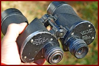 Anchor Optical Co Hunble Oil Co US Navy Mark 32 Mod 4 binoculars.