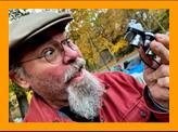 Man with binoculars.
Homme aux jumelles.
Man mit fernglas.
Hombre con binoculares.
Hombre con prismaticos.
Man met kikare.
Uomo con il binocolo.
Man met verrekijker.
Man med kikkert.
Mezczyznz s lornetka.
Muz s dalekohled.
Mand med kikkert.
Tavcsovel rendelkezo ferfi.
Mies jolla on kiikarit.
Mulher com binoculos.
Virietis ar binokli.
Vyras su ziuronu.