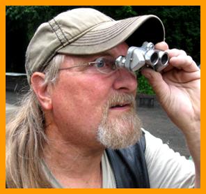 Hippie Man with Binoculars.
Man with binoculars.
Man using binoculars.
Man looking through binoculars.
Homme aux jumelles.
Homme utilisant de jumelles.
Mann mit fernglas.
Hombre con binoculares.
Hombre usando binoculares.
Hombre con prismaticos.
Hombre usando prismaticos.
Man met kikare.
Uomo con il binocolo.
Man met verrekijker.
Man med kikkert.
mezczyzna z lornetka.
Muz s dalekohled.
Mand med kikkert.
Tavcsovel rendelkezo ferfi.
Mies jolla on kiikarit.
Mulher com binoculos.
Virietis ar binokli.
vyras so ziuronu.